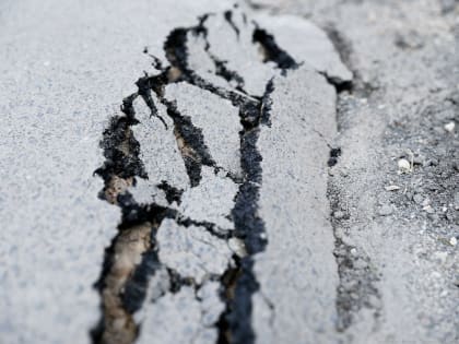 Калининградские власти во второй раз отторговали ремонт «убитого» тротуара на улице Чайковского