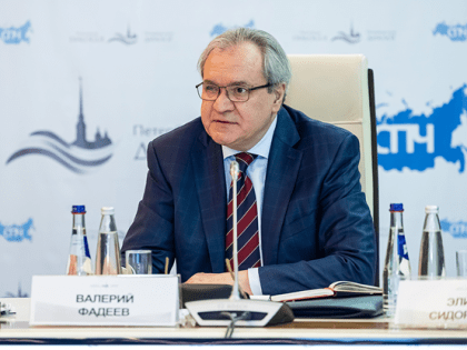 Советник Путина участвовал в работе «Петербургского диалога»