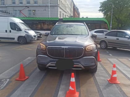 6-летний ребенок попал под колеса иномарки в самом центре Калининграда