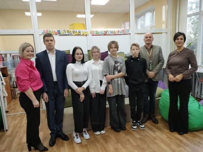 В МАОУ ООШ №15 торжественно открыли Коворкинг пространство «Свободное общение».