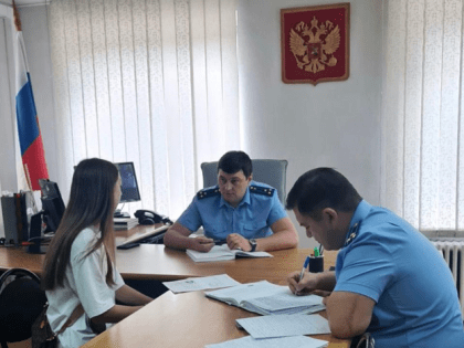 Калининградцы пожаловались на жизнь заместителю областного прокурора