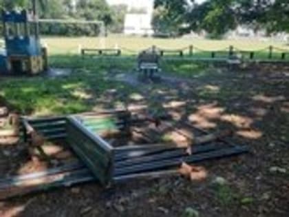 Всё для любителей спорта: в Янтарном благоустраивают территорию возле стадиона имени Остренко