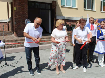 Единороссы открыли новую спортивную площадку на территории школы №1 города Черняховска