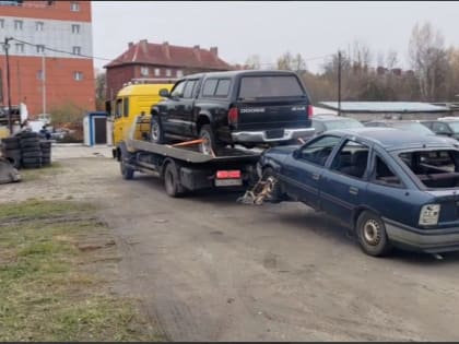 Утилизация брошенных транспортных средств продолжается в городе