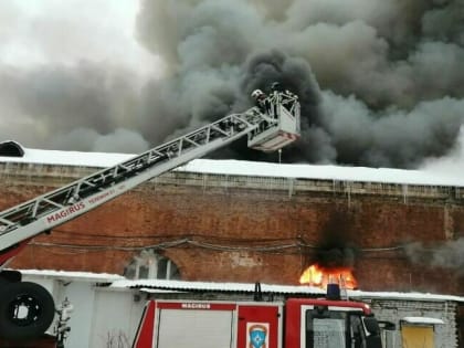 При пожаре на складе в районе площади трёх вокзалов в Москве погибли 7 человек