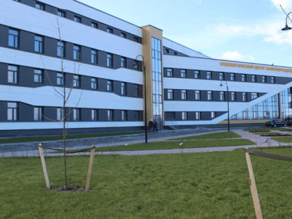 Врачи посетили стройплощадку онкологического центра под Калининградом