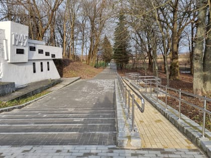 Установлены пандусы, скамейки, указатели: в Калининграде завершили очередной этап благоустройства территории около форта №5