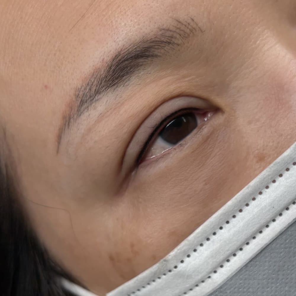 自然內眼線