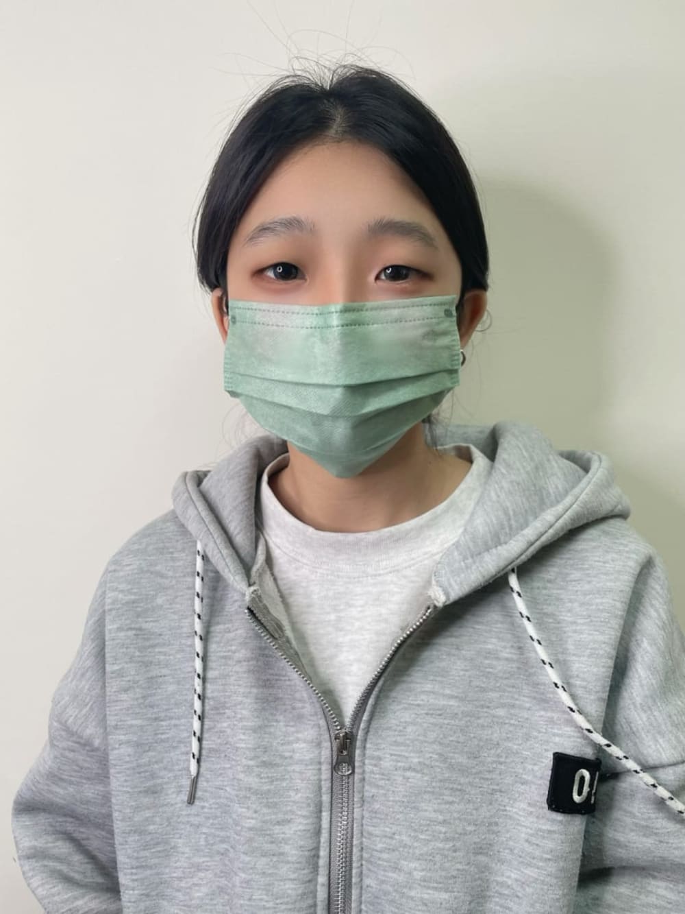 妝感霧眉 · 八字眉前後對比