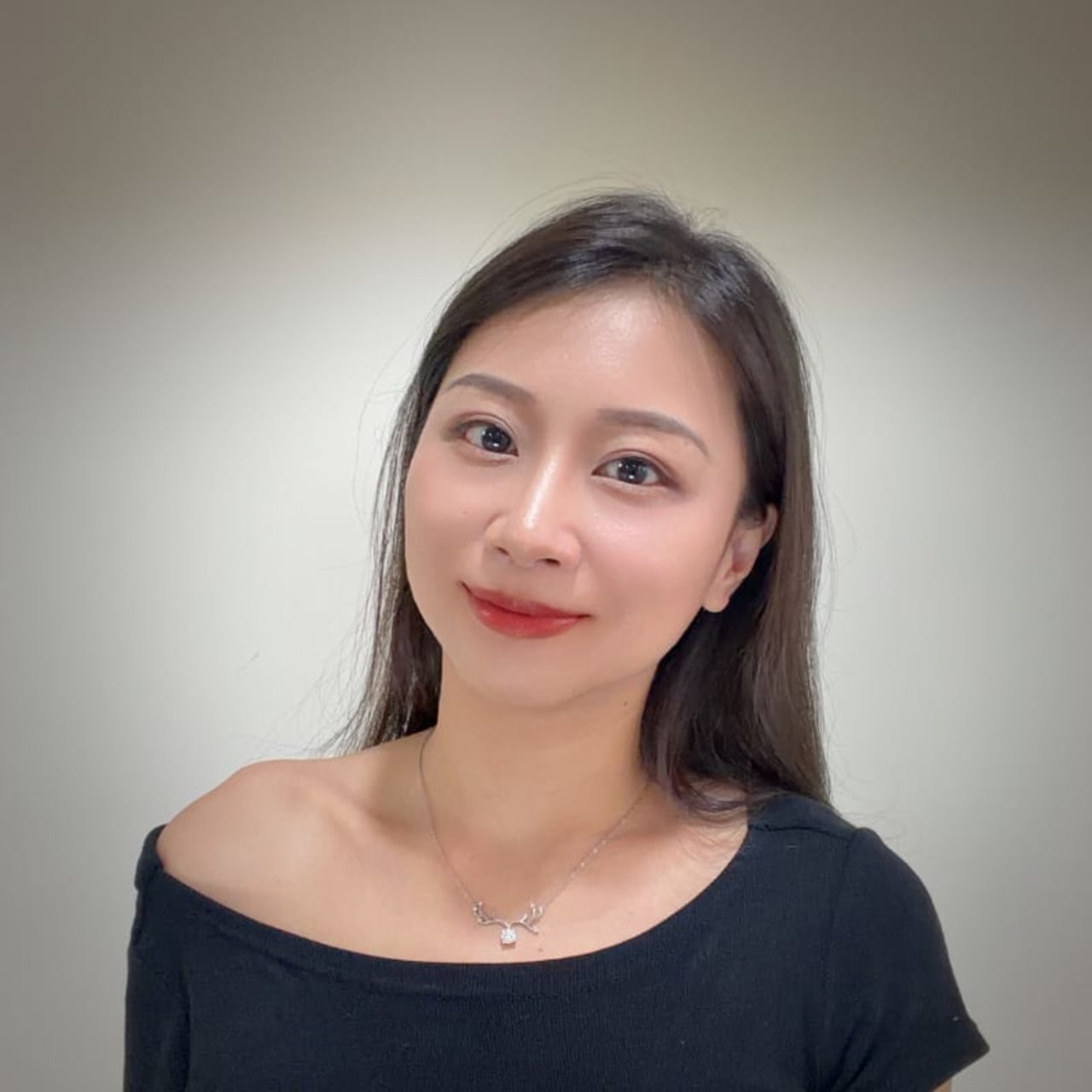 艾達老師的公開照片