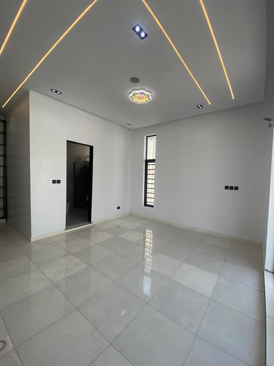 MODERN 4BEDROOM SEMI-DETACHED DUPLEX - Image 4