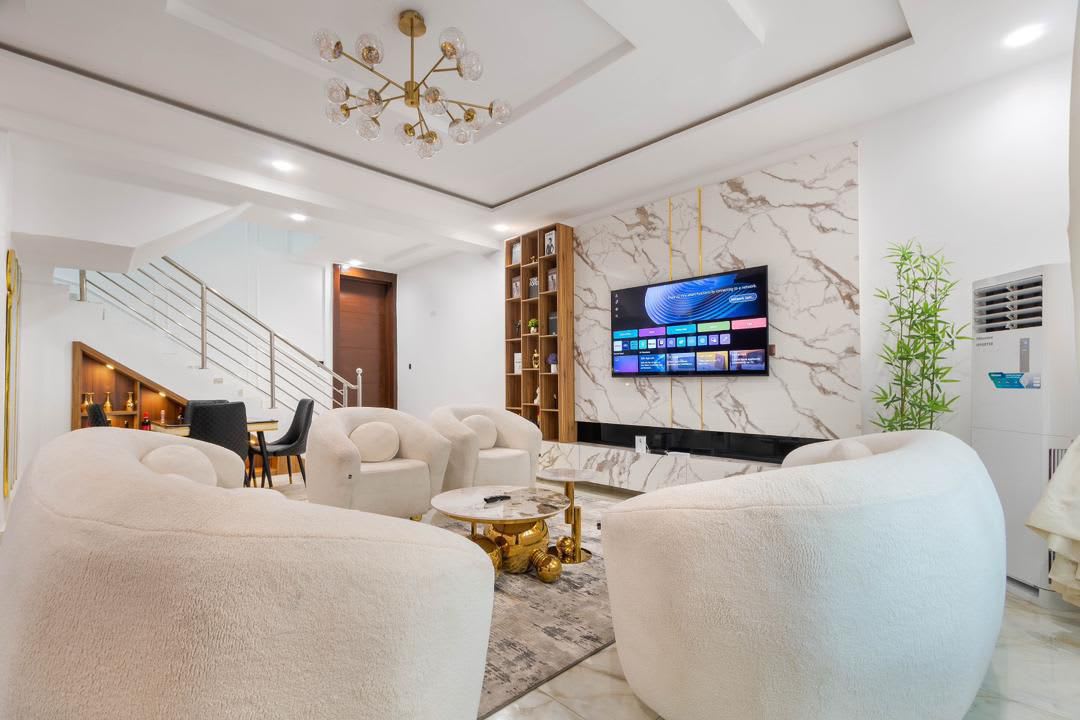 LUXURIOUS FOUR (4) BEDROOM APARTMENT - Image 8