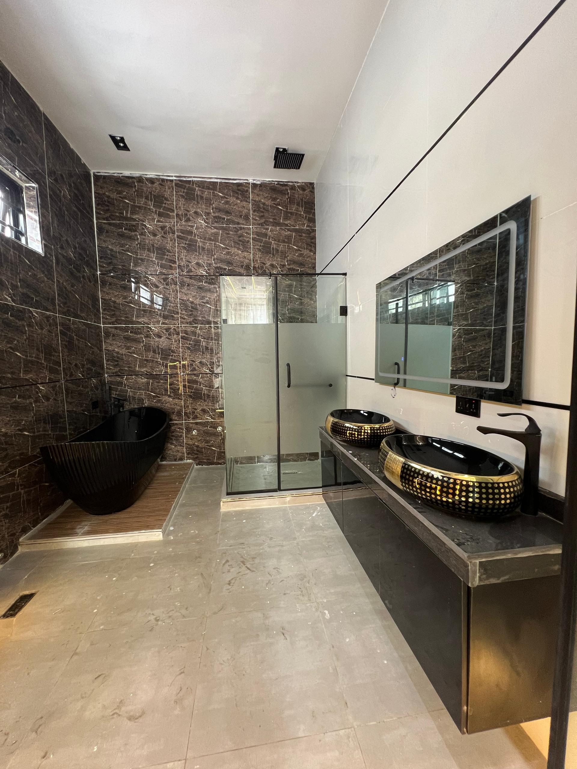 LUXURY 5BEDROOM DETACHED DUPLEX - Image 3