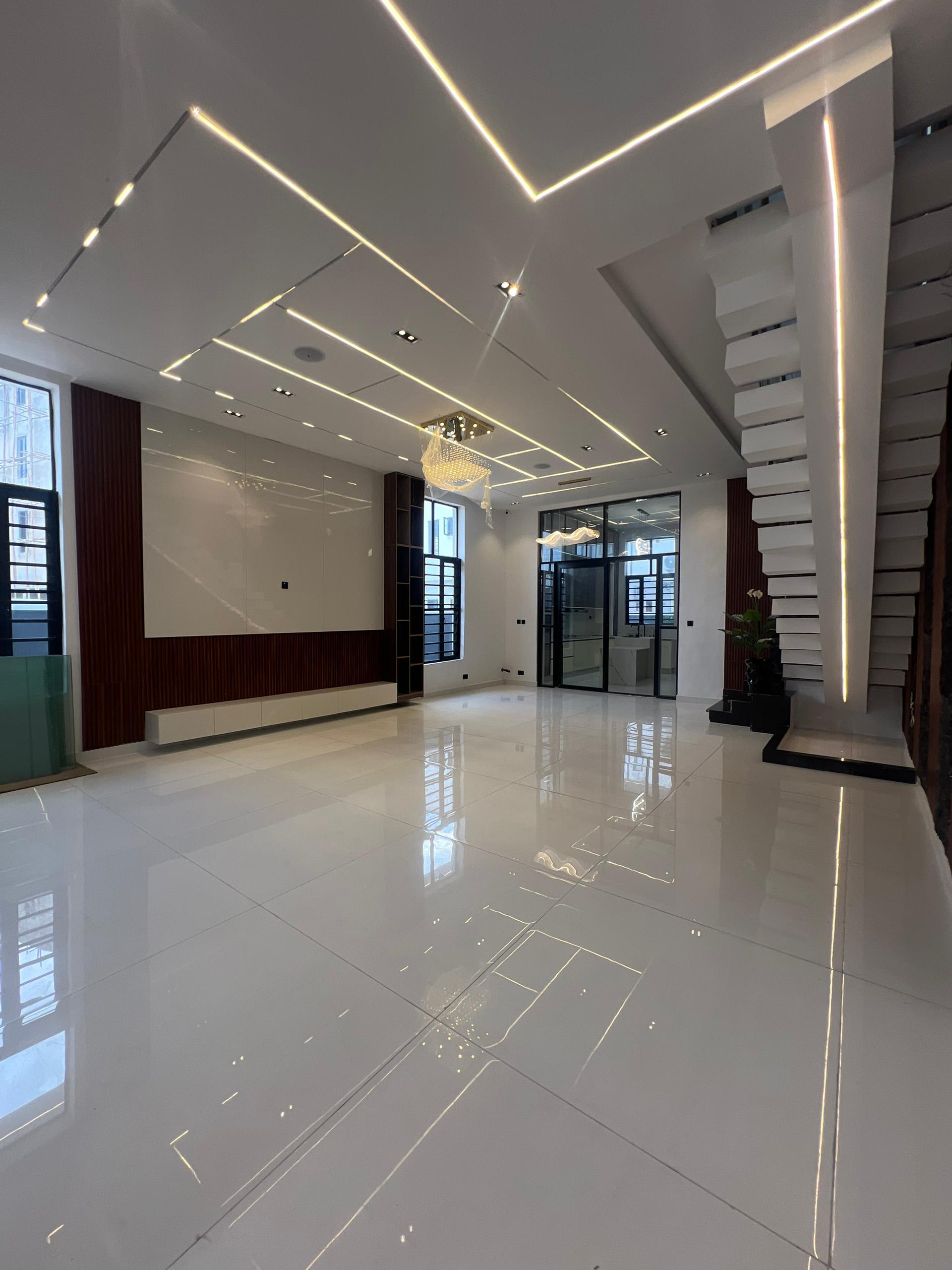 BEAUTIFUL 5BEDROOM DETACHED DUPLEX - Image 10