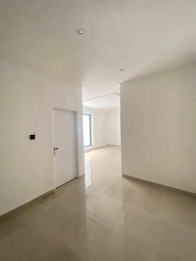 NICELY BUILT 1 & 2 BEDROOM APARTMENT WITH POOL, GYM & KID’S PLAY AREA. - Image 3