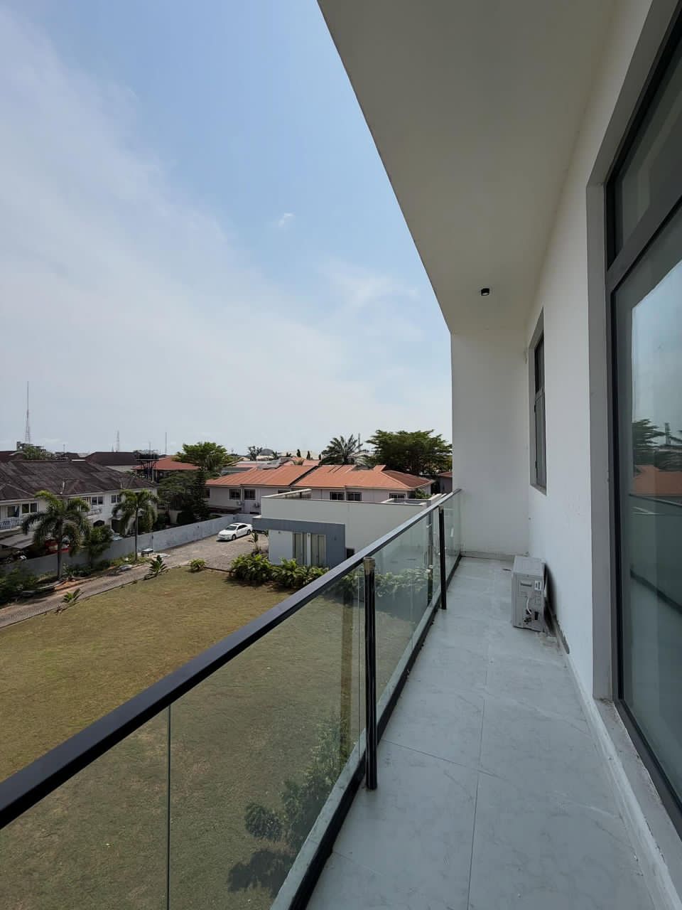 Modern 2 Bedroom Apartment is available for rent - Image 2