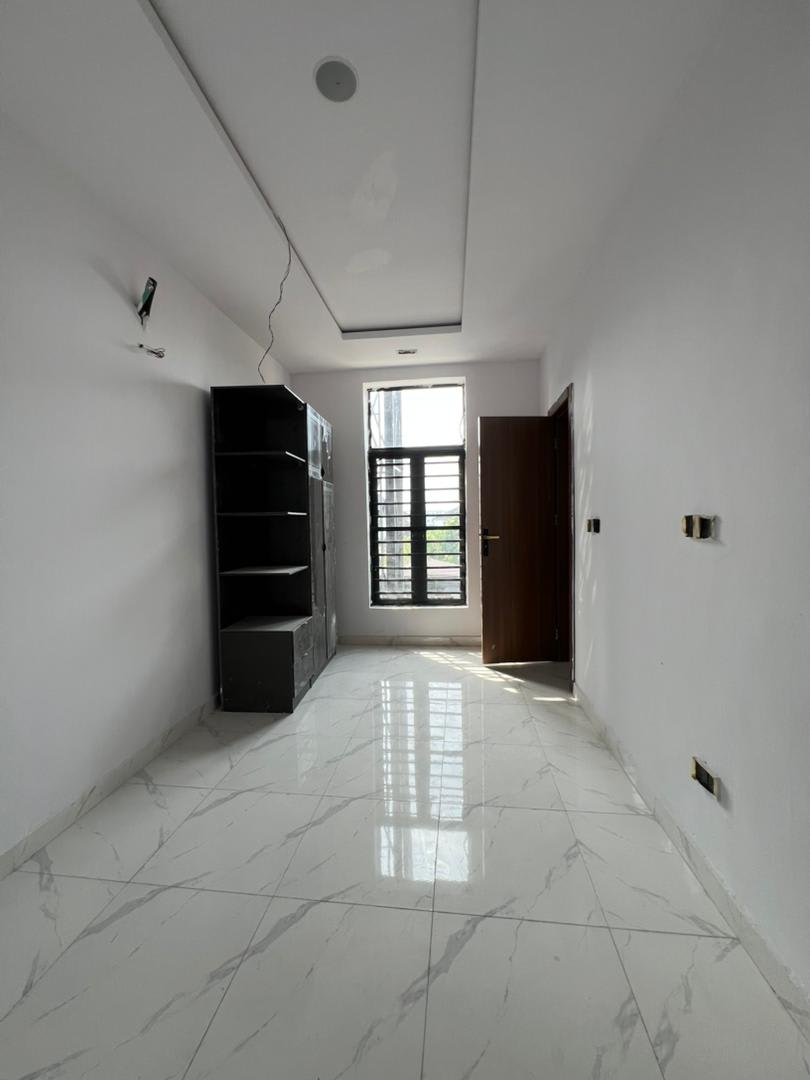 FULLY SERVICED 2 & 4 BEDROOM TERRACED DUPLEX WITH GYM - Image 9