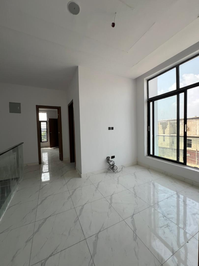 FULLY SERVICED 2 & 4 BEDROOM TERRACED DUPLEX WITH GYM - Image 10