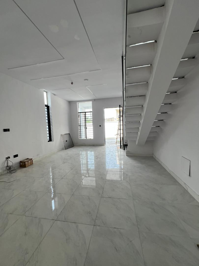 FULLY SERVICED 2 & 4 BEDROOM TERRACED DUPLEX WITH GYM - Image 4