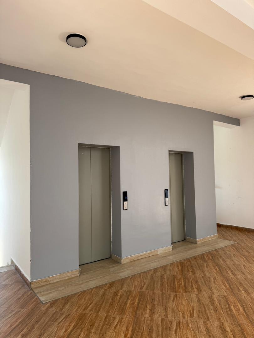 STUNNING FULLY SERVICED 2 & 3 BEDROOM APARTMENTS - Image 2