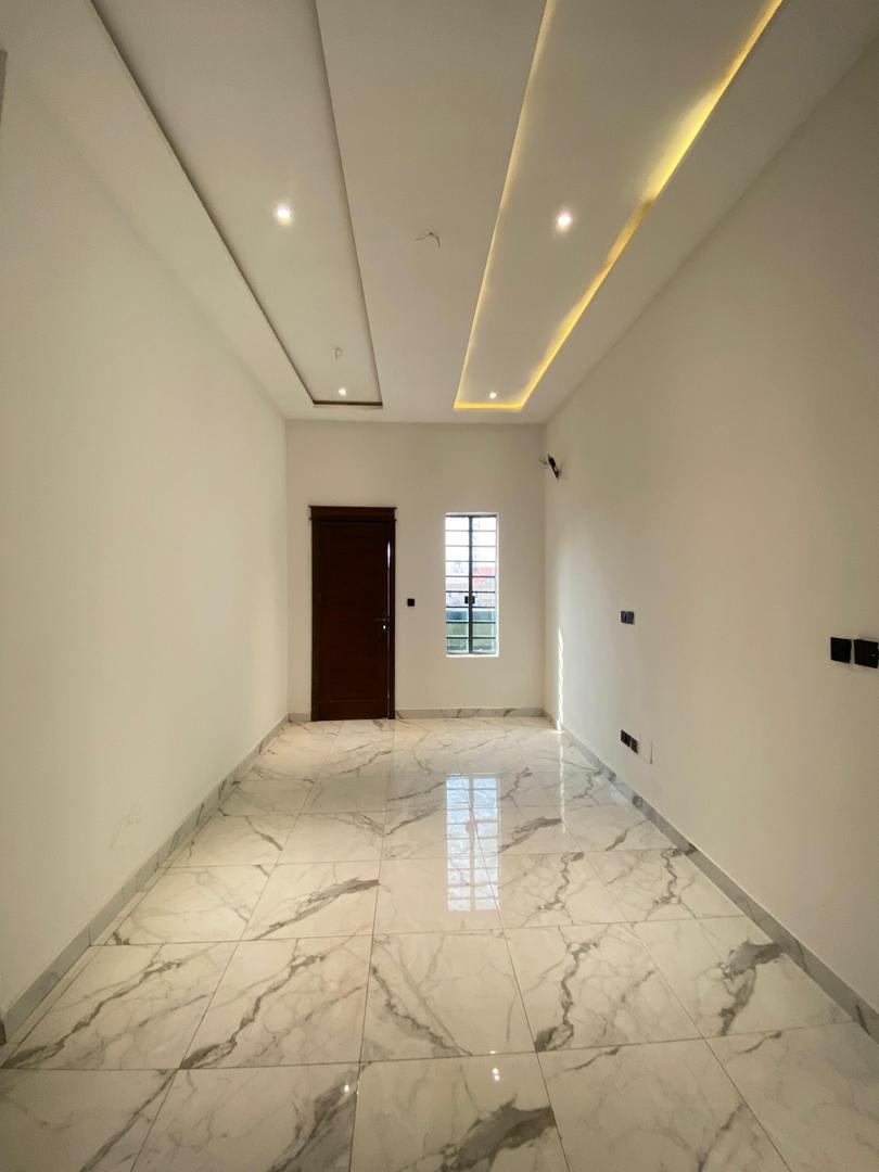 AN IMPECCABLY BUILT 6BEDROOM FULLY DETACHED DUPLEX - Image 10