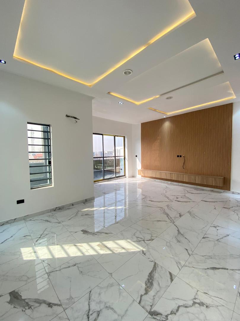 AN IMPECCABLY BUILT 6BEDROOM FULLY DETACHED DUPLEX - Image 8