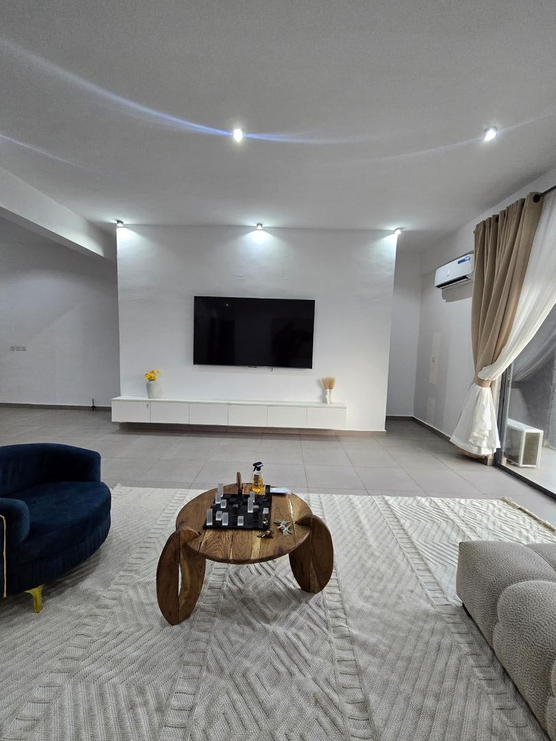 A STYLIST 2 & 3 BEDROOM APARTMENT - Image 14