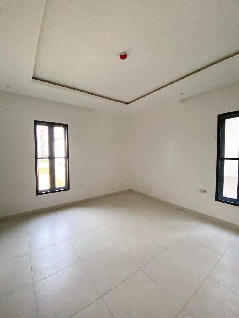 A TASTEFULLY BUILT 2 BEDROOM APARTMENT WITH BQ & ELEVATOR. - Image 3