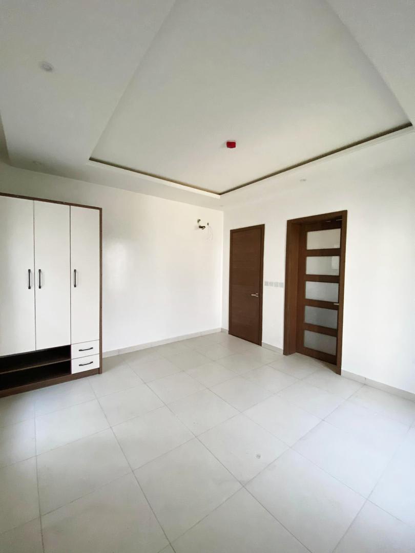 A TASTEFULLY BUILT 2 BEDROOM APARTMENT WITH BQ & ELEVATOR. - Image 11