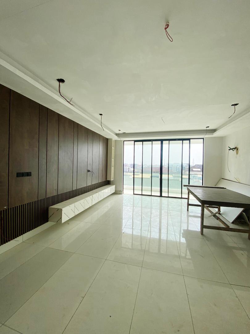 CAPACIOUS NEWLY BUILT 2 & 3 BEDROOM - Image 2