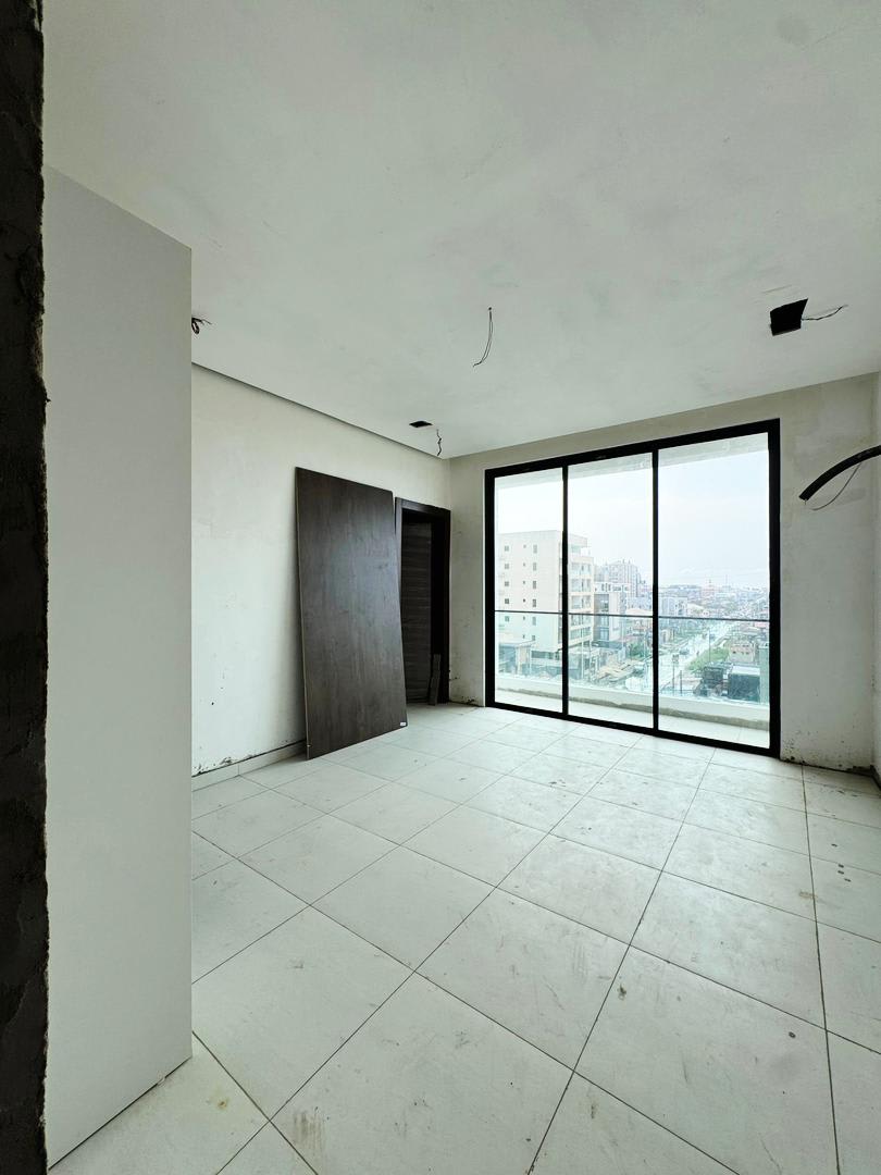 CAPACIOUS NEWLY BUILT 2 & 3 BEDROOM - Image 7