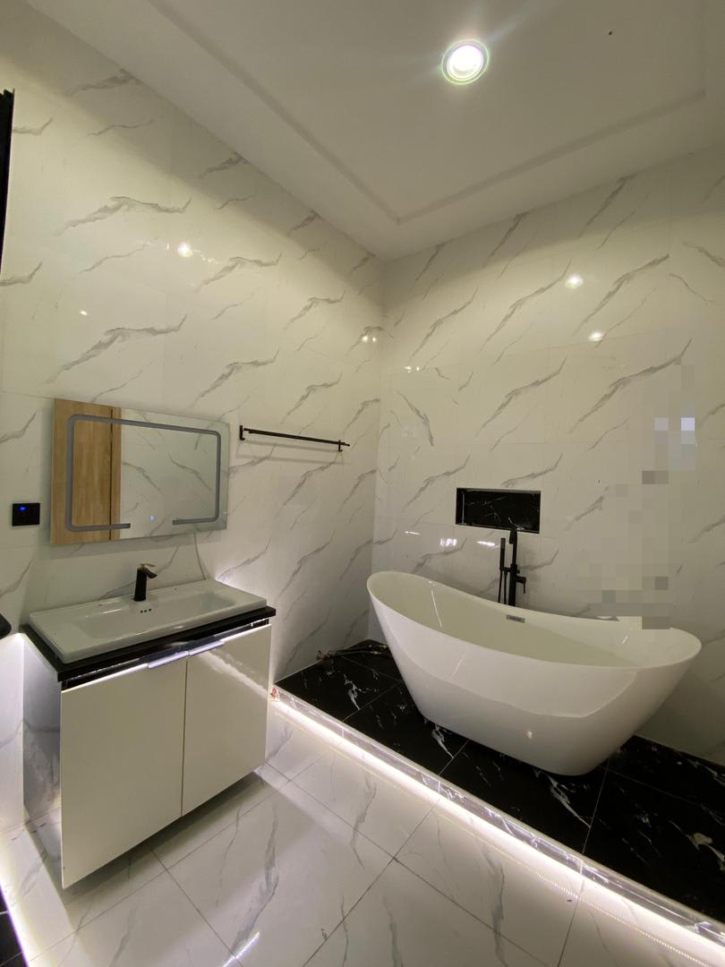 WELL BUILT 4 BEDROOM SEMIDETACHED WITH BQ. - Image 7