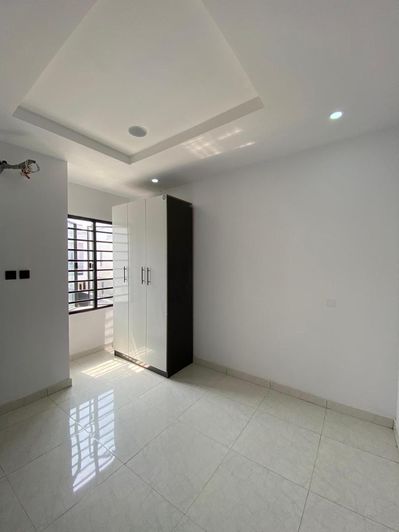 TASTEFULLY BUILT 4 BEDROOM SEMIDETACHED DUPLEX - Image 4