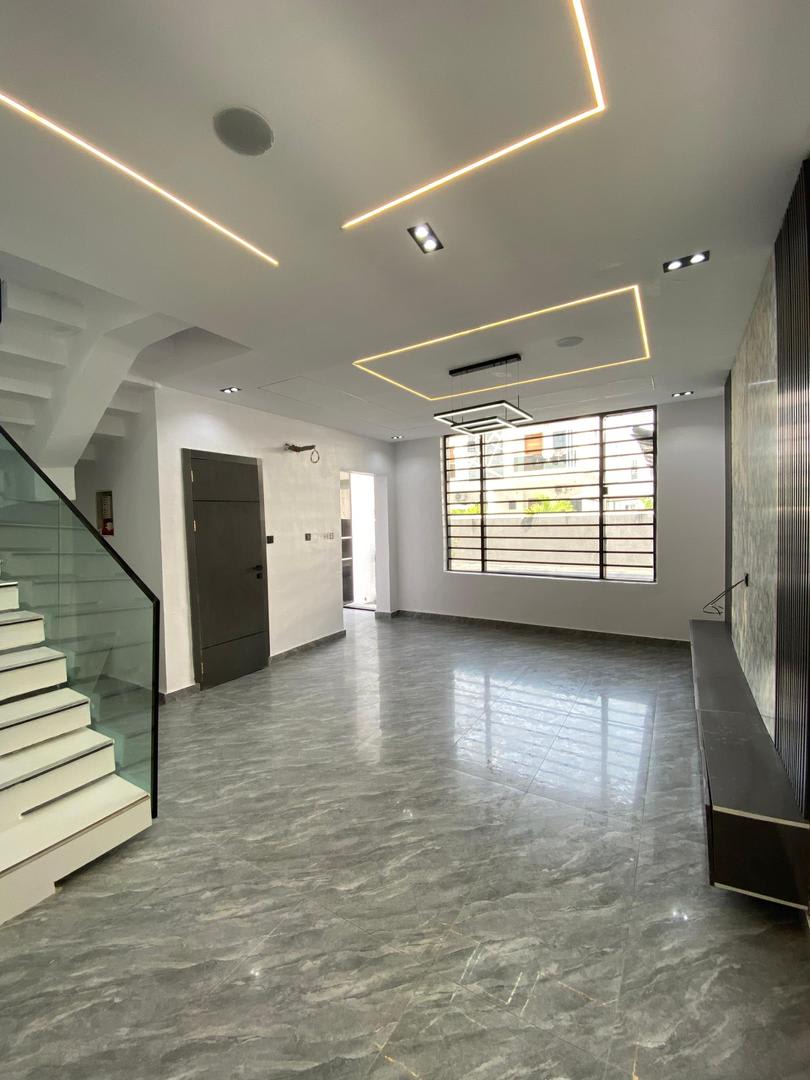 TASTEFULLY BUILT 4 BEDROOM SEMIDETACHED DUPLEX - Image 2