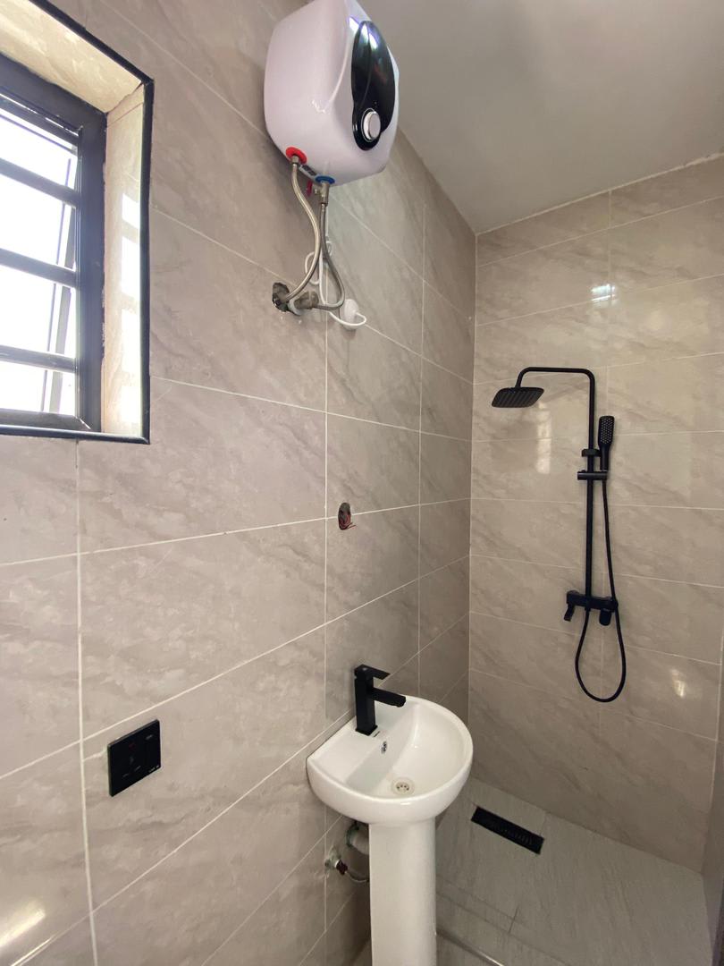 TASTEFULLY BUILT 4 BEDROOM SEMIDETACHED DUPLEX - Image 7