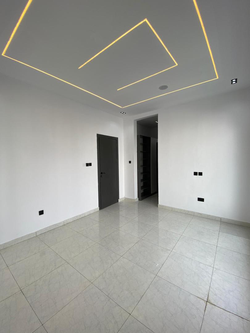 TASTEFULLY BUILT 4 BEDROOM SEMIDETACHED DUPLEX - Image 6