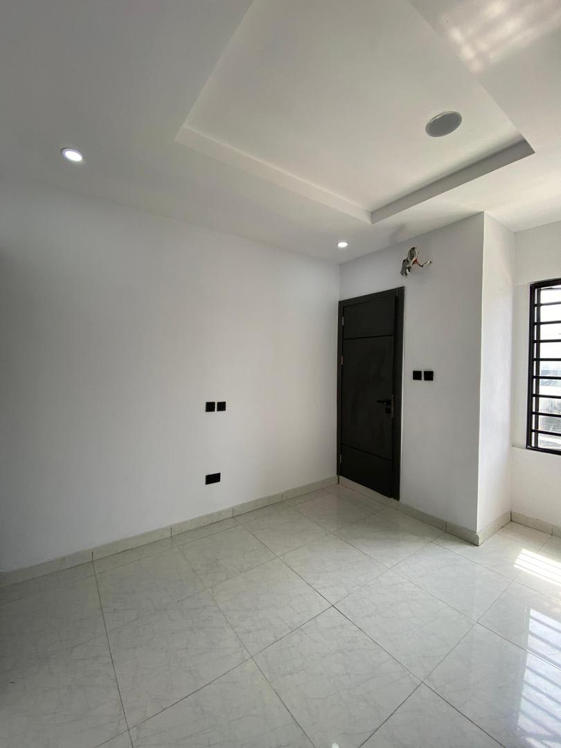 TASTEFULLY BUILT 4 BEDROOM SEMIDETACHED DUPLEX - Image 13