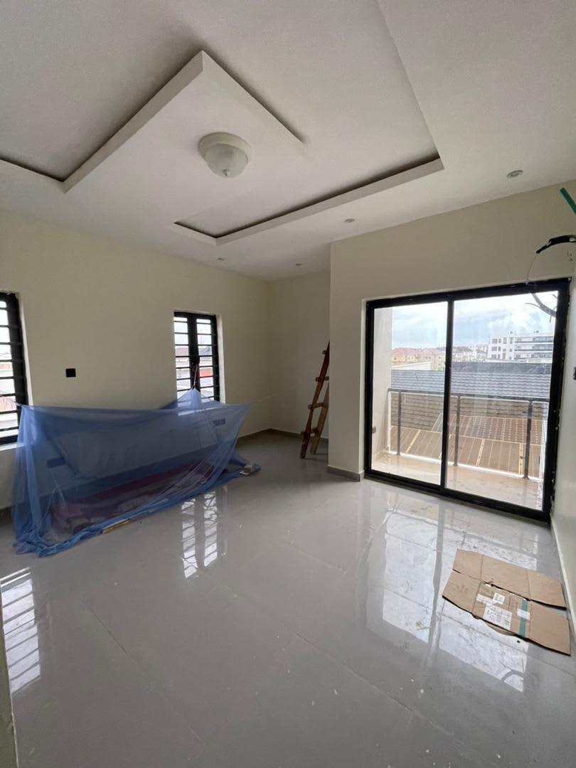 Modern Fully Serviced 2 Bedroom Apartment - Image 8