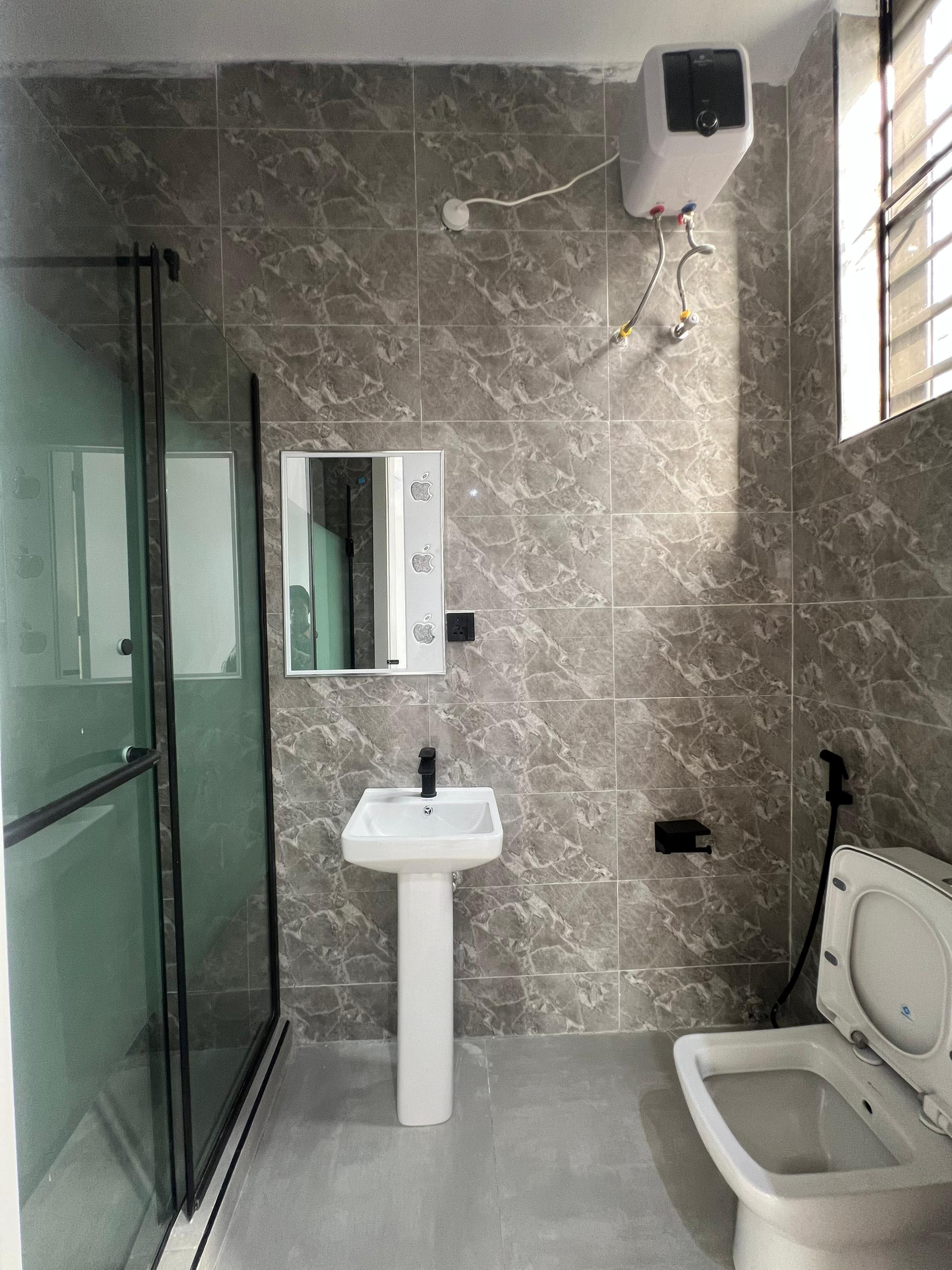 EXECUTIVE FULLY SERVICED 2BEDROOM APARTMENT - Image 4