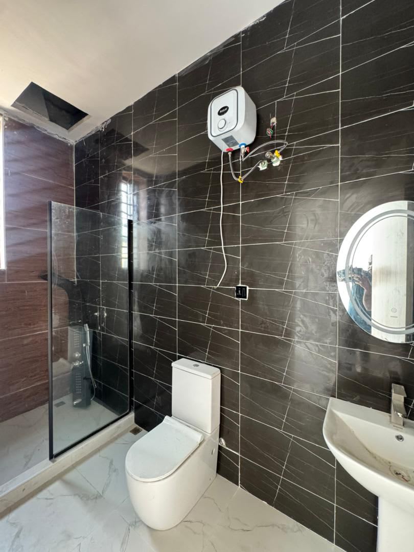 FOR RENT: 4BEDROOM SELF-COMPOUND TERRACED DUPLEX - Image 4