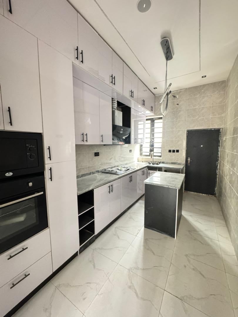 FOR RENT: 4BEDROOM SELF-COMPOUND TERRACED DUPLEX - Image 10