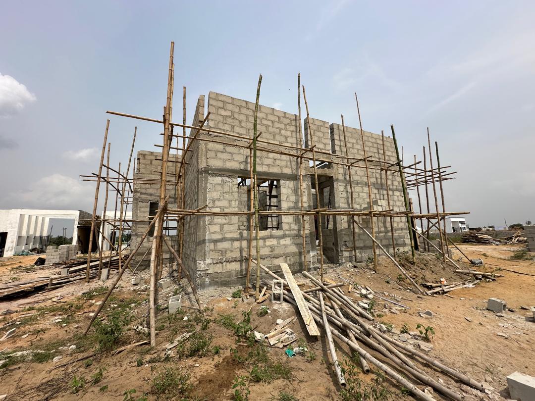 Ẹ̀RÍ Lagos Bungalow & Resort Estate - Image 4