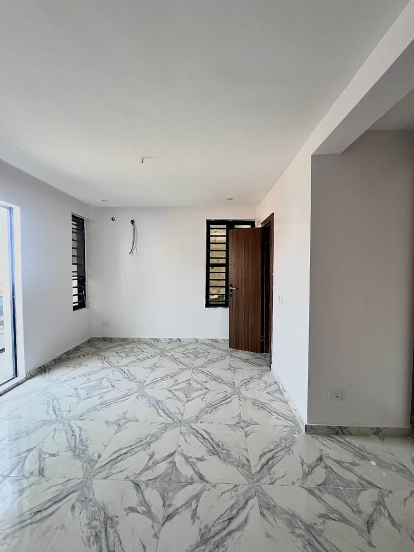 2BEDROOM APARTMENT • OLOGOLO, LEKKI • ₦120M - Image 3