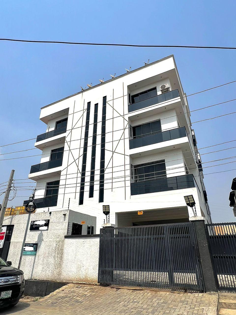 2BEDROOM APARTMENT • OLOGOLO, LEKKI • ₦120M - Image 1