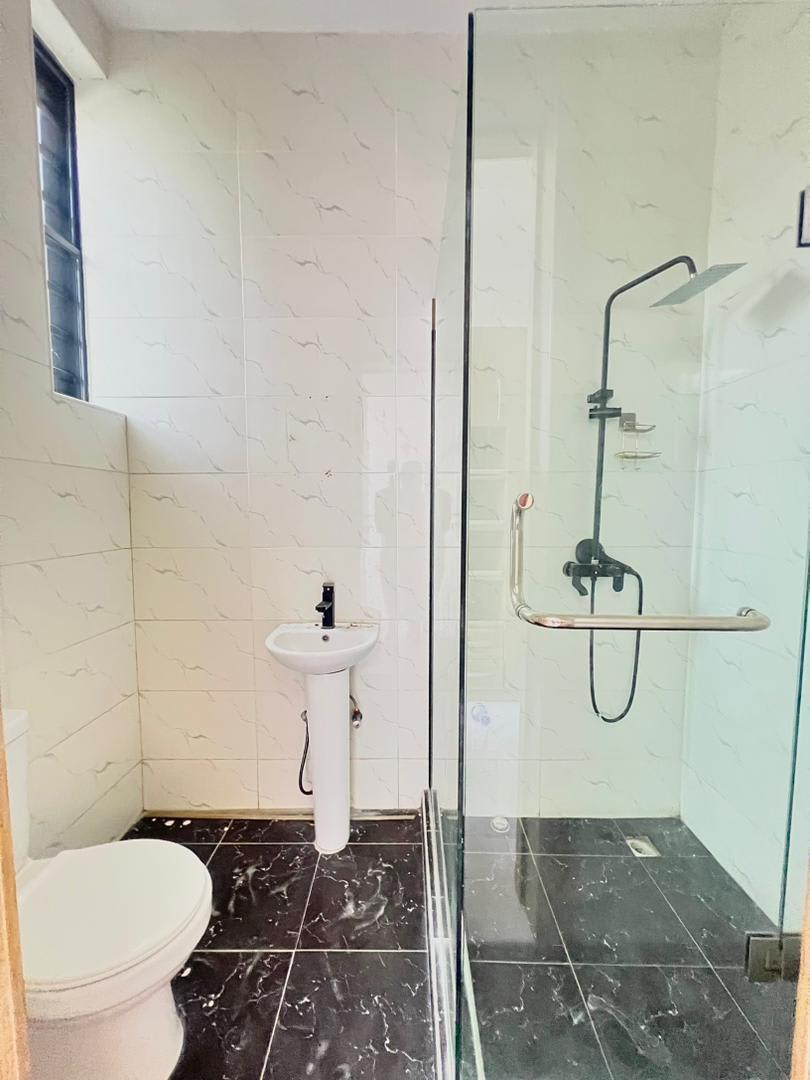 2BEDROOM APARTMENT • OLOGOLO, LEKKI • ₦120M - Image 7