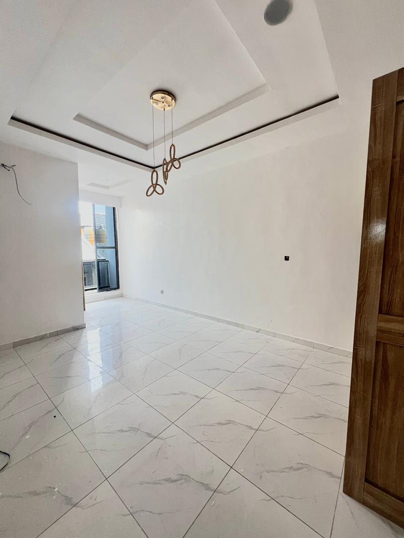 2BEDROOM APARTMENT • OLOGOLO, LEKKI • ₦120M - Image 16