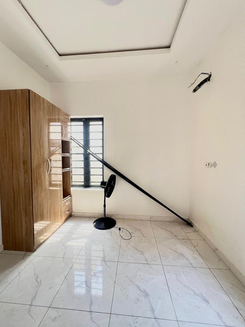 1BEDROOM APARTMENT • OLOGOLO, LEKKI • ₦60M - Image 2