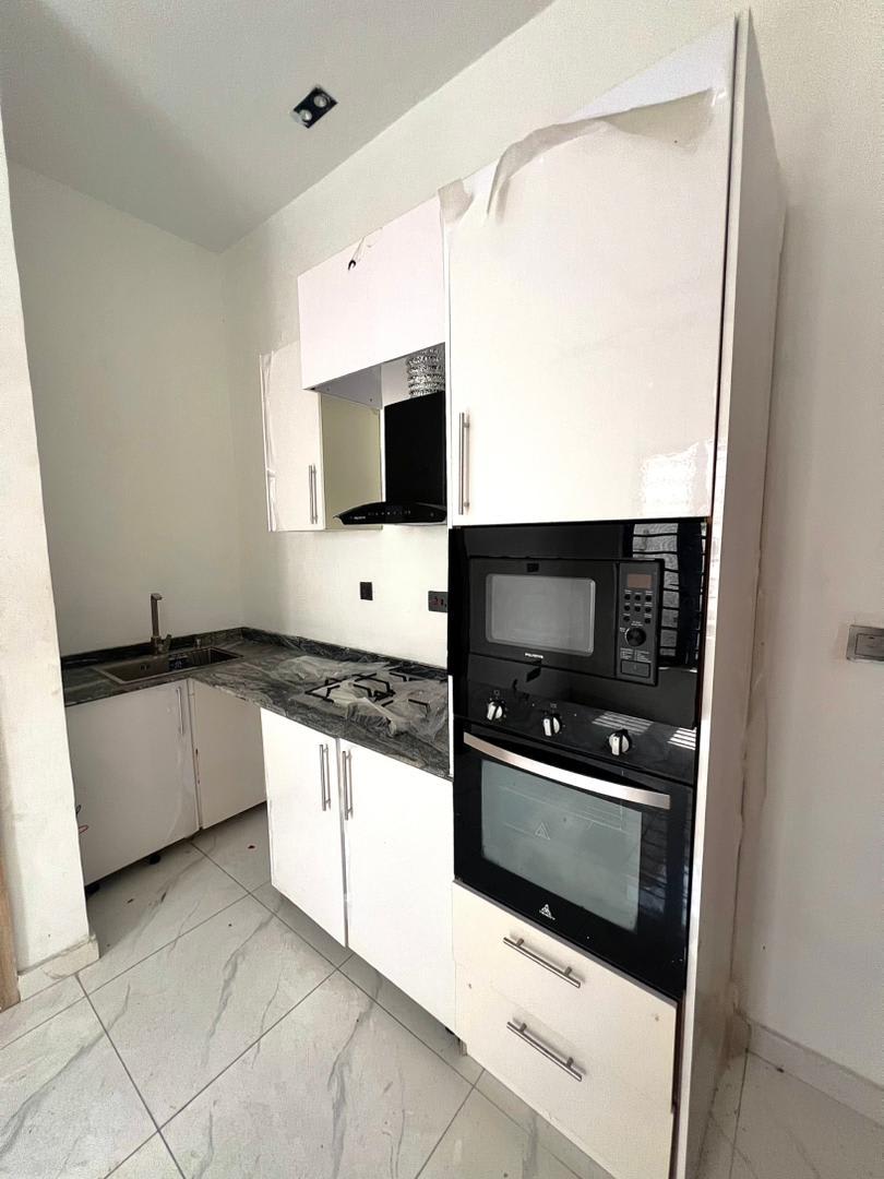 1BEDROOM APARTMENT • OLOGOLO, LEKKI • ₦60M - Image 6