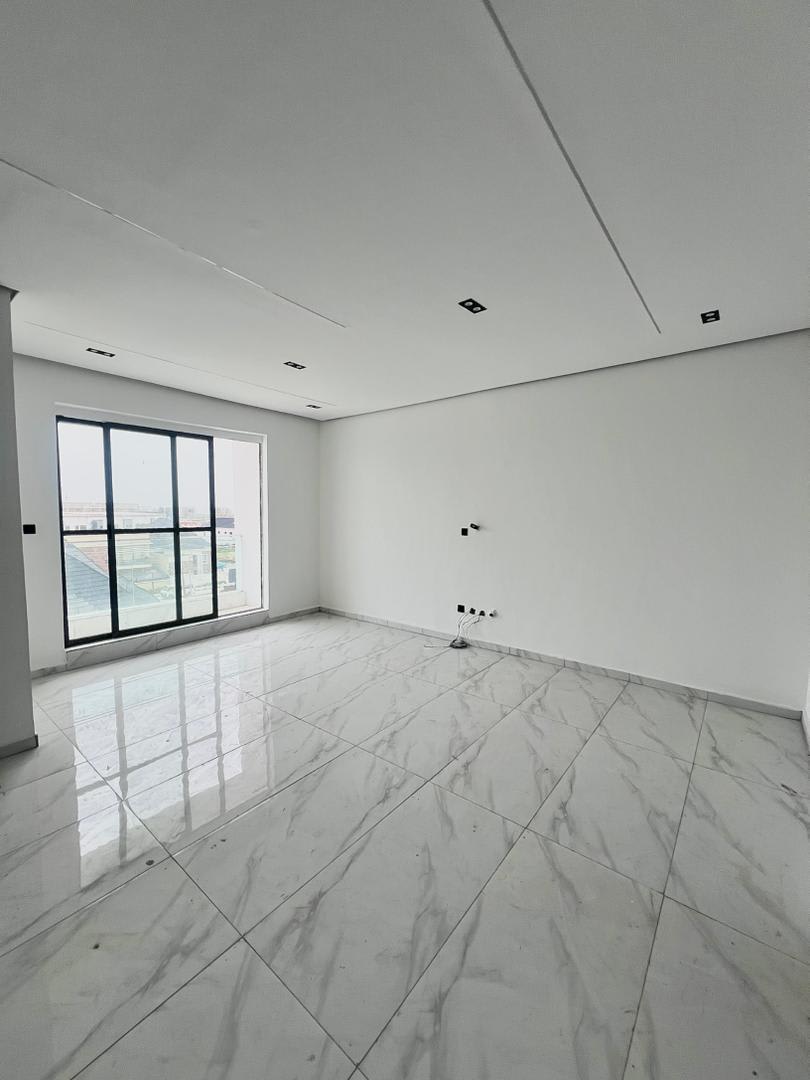 2BEDROOM APARTMENT • OLOGOLO, LEKKI • ₦150M - Image 2