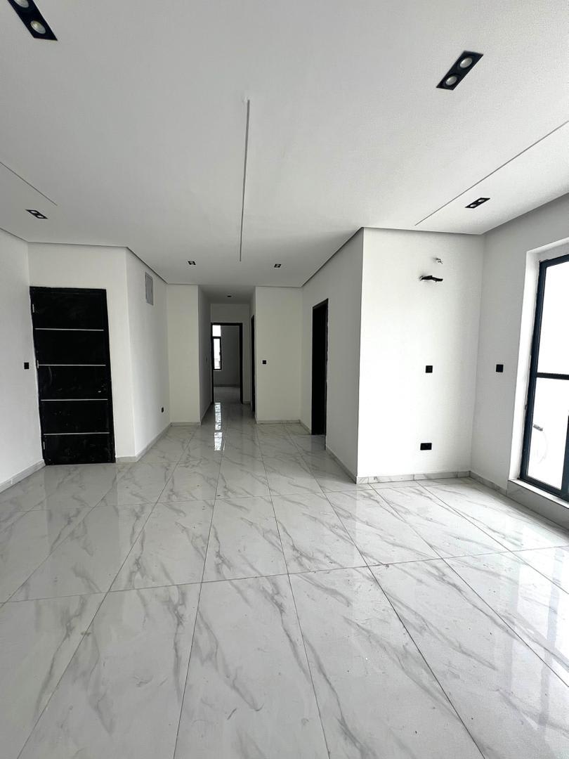 2BEDROOM APARTMENT • OLOGOLO, LEKKI • ₦150M - Image 3